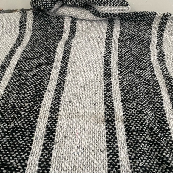 90s Grey & Black Hippie Boho Hooded Sweatshirt Baja Jerga Mexican Hoodie - Picture 6 of 6